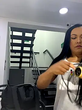 Snapshot of TiffanyyLam chatting on 09-26-25, 11:03 TiffanyyLam online show from 09-26-25, 11:03