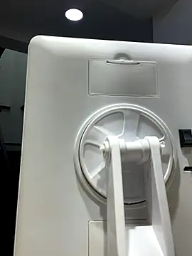 Snapshot of TiffanyyLam chatting on 10-11-25, 11:31 TiffanyyLam online show from 10-11-25, 11:31