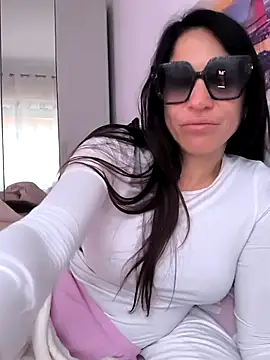 Snapshot of sexy7883 chatting on 02-18-25, 06:59 sexy7883 online show from 02-18-25, 06:59