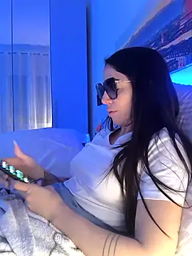 Snapshot of sexy7883 chatting on 02-21-25, 05:35 sexy7883 online show from 02-21-25, 05:35