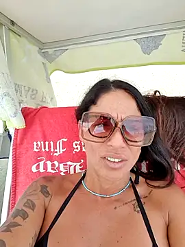 Snapshot of sexy7883 chatting on 09-10-25, 11:54 sexy7883 online show from 09-10-25, 11:54