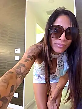 Snapshot of sexy7883 chatting on 09-12-25, 05:02 sexy7883 online show from 09-12-25, 05:02