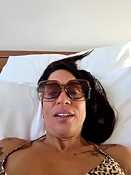 Snapshot of sexy7883 chatting on 10-10-25, 04:50 sexy7883 online show from 10-10-25, 04:50