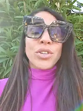 Snapshot of sexy7883 chatting on 10-27-25, 01:37 sexy7883 online show from 10-27-25, 01:37