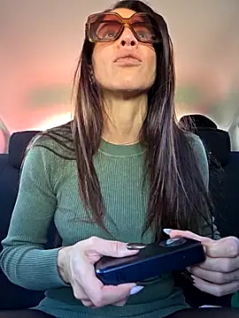 Snapshot of sexy7883 chatting on 11-09-25, 10:46 sexy7883 online show from 11-09-25, 10:46