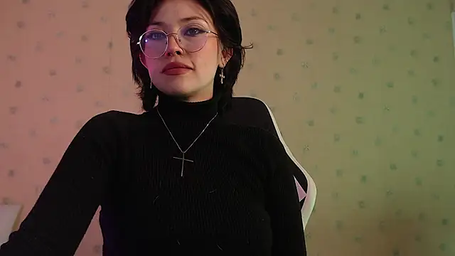 Ellyuwuw online show from 12-17-25, 12:05