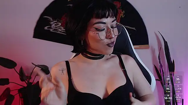 Ellyuwuw online show from 02-13-26, 12:28