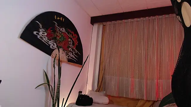 Ellyuwuw online show from 03-19-26, 12:36