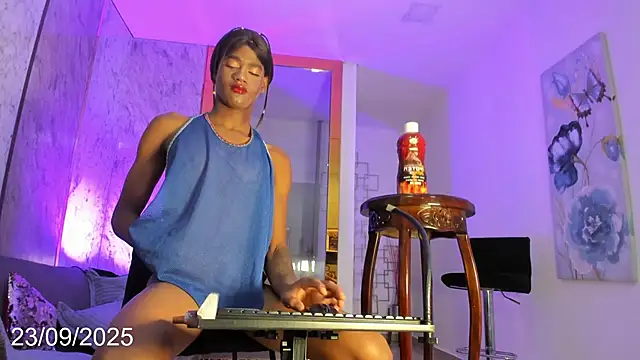 Snapshot of shantal_chocolet chatting on 09-23-25, 01:14 shantal chocolet online show from 09-23-25, 01:14