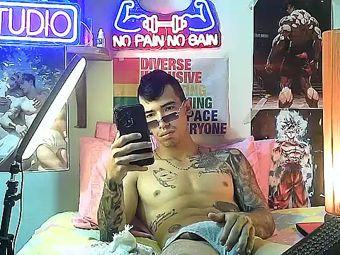 Strongcockfitness online show from 09-25-25, 04:32