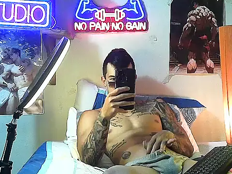 Strongcockfitness online show from 10-04-25, 01:03