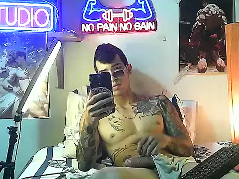 Strongcockfitness online show from 10-18-25, 09:04