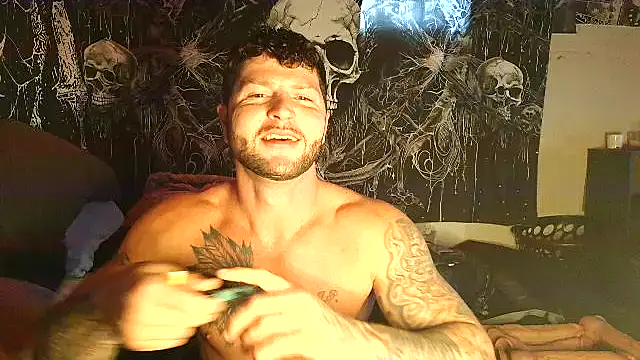 Snapshot of silversage92 chatting on 10-29-25, 05:04 silversage92 online show from 10-29-25, 05:04