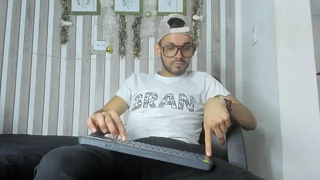 EthanGrey online show from 12-20-25, 11:17