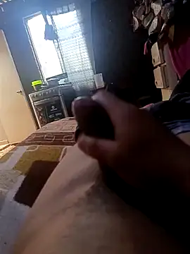 Snapshot of Gustavo1135e chatting on 09-15-25, 04:51 Gustavo1135e online show from 09-15-25, 04:51