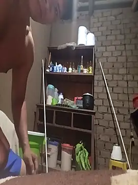 Snapshot of Gustavo1135e chatting on 11-24-25, 02:33 Gustavo1135e online show from 11-24-25, 02:33