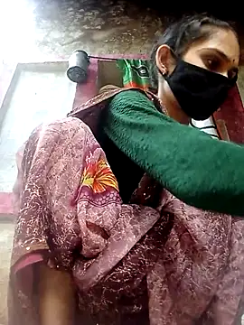 Snapshot of Nishaa_ji chatting on 09-13-25, 11:43 Nishaa ji online show from 09-13-25, 11:43