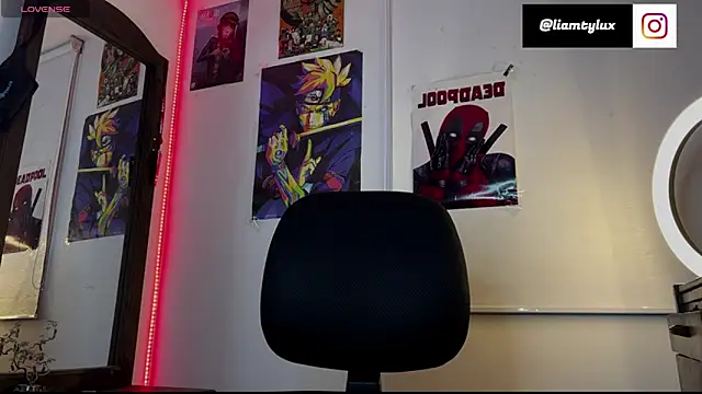 Snapshot of liamty_luxor chatting on 10-14-25, 03:29 liamty luxor online show from 10-14-25, 03:29