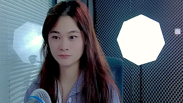 Snapshot of Xxq-20 chatting on 09-20-25, 07:53 Xxq-20 online show from 09-20-25, 07:53