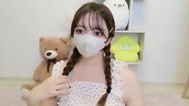 Snapshot of JP_Momo_o0 chatting on 11-11-25, 10:48 JP Momo o0 online show from 11-11-25, 10:48