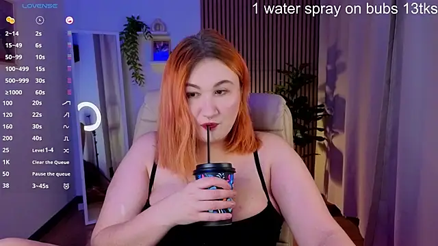 Snapshot of laura_palmerr chatting on 11-27-25, 02:35 laura palmerr online show from 11-27-25, 02:35