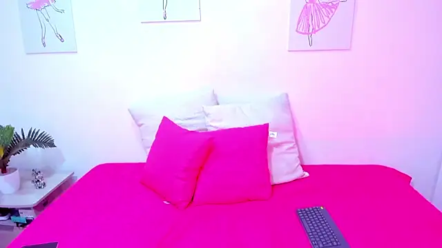 Snapshot of Hill_Brownie chatting on 10-21-25, 11:44 Hill Brownie online show from 10-21-25, 11:44