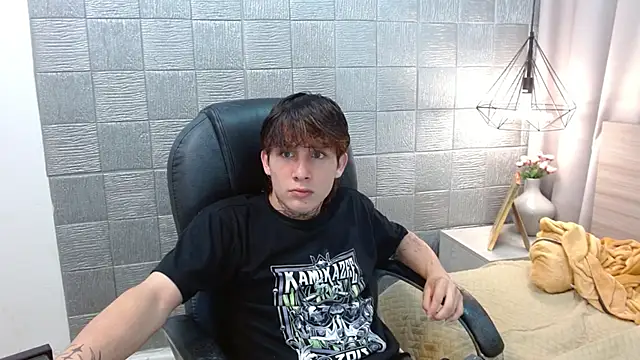 Iantwink18 online show from 09-19-25, 08:31