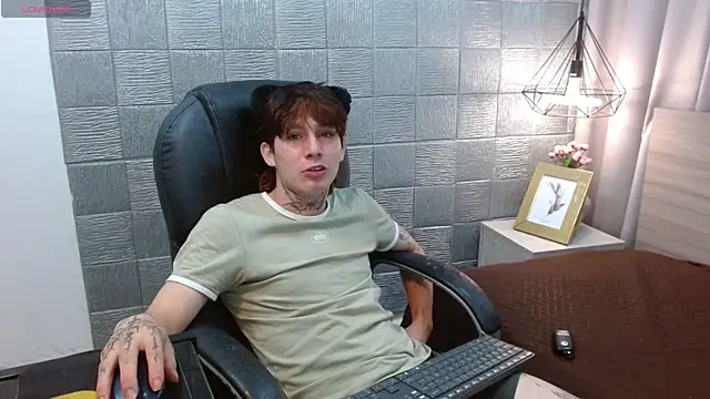 Iantwink18 online show from 09-22-25, 01:02