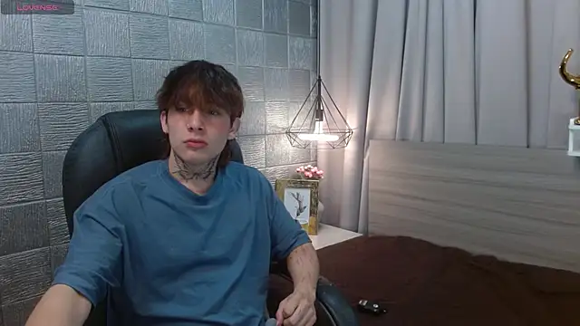 Iantwink18 online show from 09-26-25, 01:15