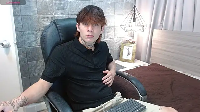 Iantwink18 online show from 09-30-25, 03:06