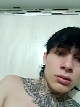 Snapshot of Iantwink18 chatting on 03-23-26, 04:49 Iantwink18 online show from 03-23-26, 04:49
