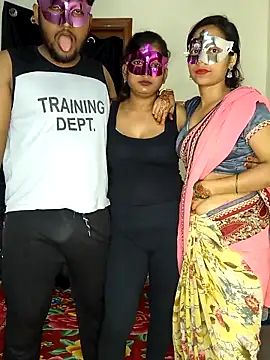 Family02 online show from 09-17-25, 04:08