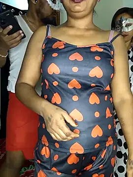 Family02 online show from 09-20-25, 03:46