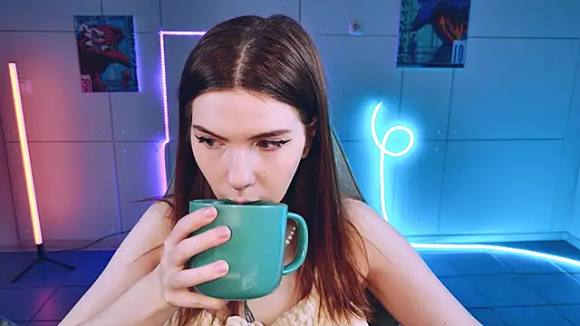 Snapshot of AliceCUNTach chatting on 09-25-25, 05:11 AliceCUNTach online show from 09-25-25, 05:11