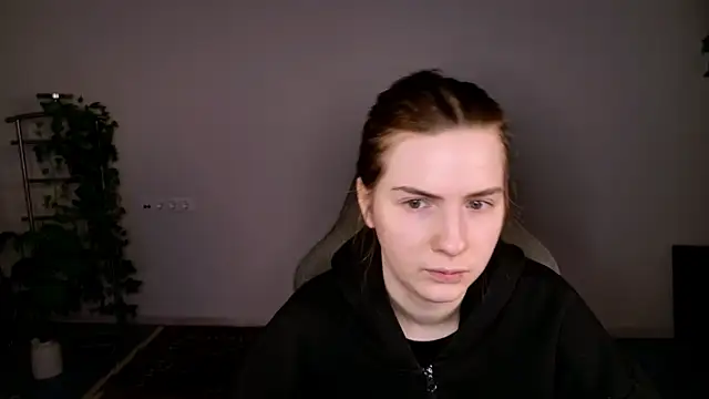 AliceCUNTach online show from 12-05-25, 05:16