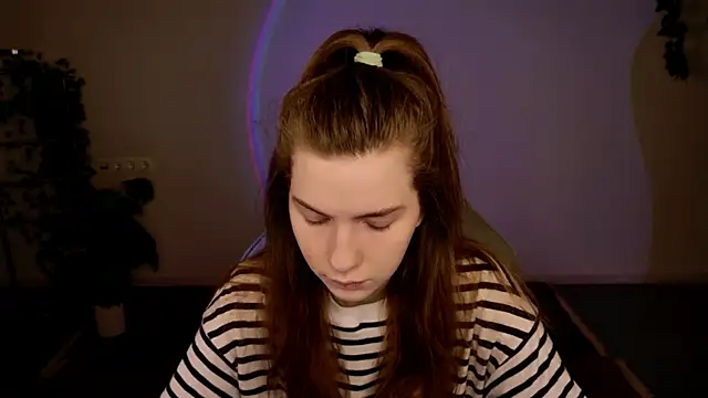 AliceCUNTach online show from 12-18-25, 05:02