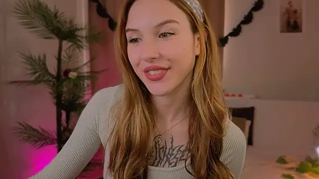 Snapshot of Vegas_V chatting on 10-18-25, 01:23 Vegas V online show from 10-18-25, 01:23