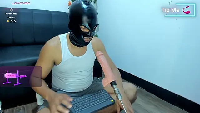 Snapshot of Misterjhons2 chatting on 09-17-25, 06:20 Misterjhons2 online show from 09-17-25, 06:20