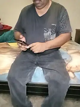 Snapshot of HomHot47 chatting on 11-15-25, 05:16 HomHot47 online show from 11-15-25, 05:16