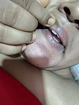 Snapshot of hotbhabhi011 chatting on 09-19-25, 01:51 hotbhabhi011 online show from 09-19-25, 01:51