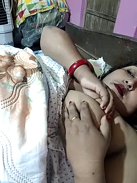 Snapshot of hotbhabhi011 chatting on 11-20-25, 01:17 hotbhabhi011 online show from 11-20-25, 01:17