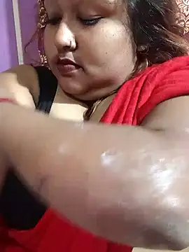 Snapshot of hotbhabhi011 chatting on 01-12-26, 03:23 hotbhabhi011 online show from 01-12-26, 03:23