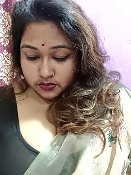 Snapshot of hotbhabhi011 chatting on 01-14-26, 06:02 hotbhabhi011 online show from 01-14-26, 06:02