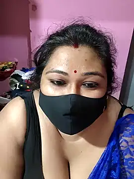 Snapshot of hotbhabhi011 chatting on 06-06-26, 04:01 hotbhabhi011 online show from 06-06-26, 04:01