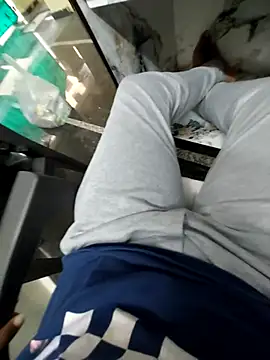 Snapshot of mommylover5 chatting on 10-01-25, 11:38 mommylover5 online show from 10-01-25, 11:38