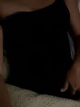 Snapshot of KitagawaLor chatting on 01-12-26, 02:11 KitagawaLor online show from 01-12-26, 02:11