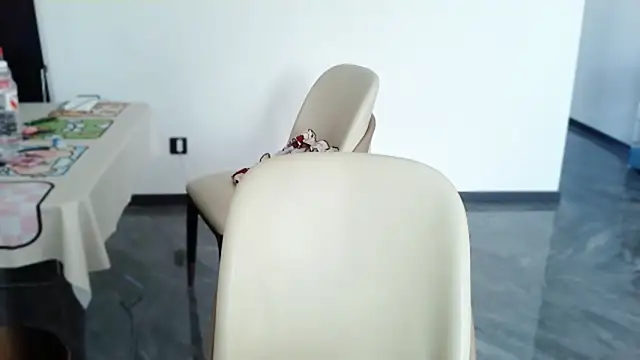 Snapshot of -caicai chatting on 10-03-25, 02:19 -caicai online show from 10-03-25, 02:19