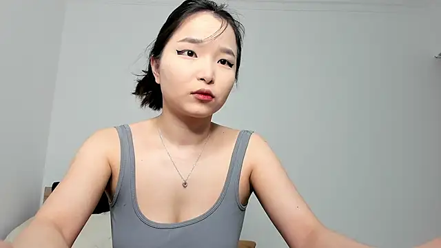 Snapshot of Soyun_Mia chatting on 06-27-26, 01:28 Soyun Mia online show from 06-27-26, 01:28