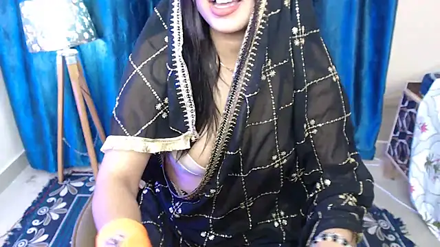 Snapshot of priya-kumari22 chatting on 05-08-26, 07:19 priya-kumari22 online show from 05-08-26, 07:19