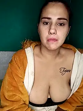 kariciasecreta online show from 04-08-26, 09:42